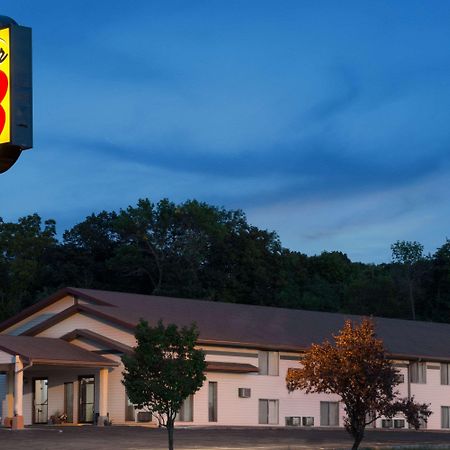 Super 8 By Wyndham Algona Hotel Exterior photo